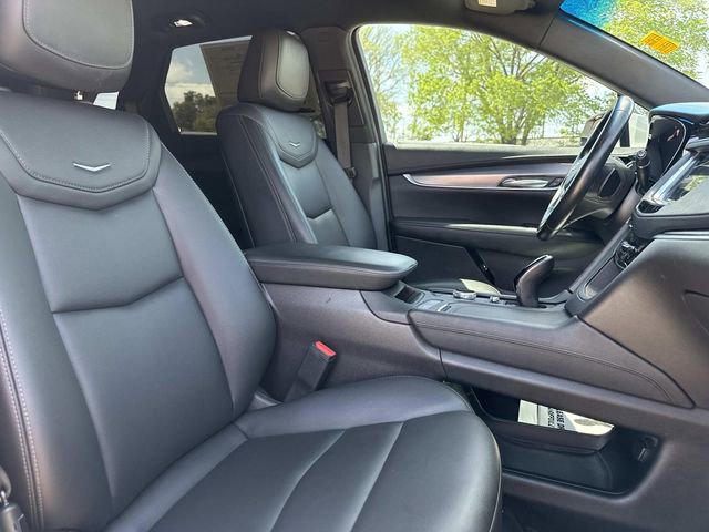 Used 2022 Cadillac XT5 Luxury w/ LPO, Floor Liner Package FWD image 8