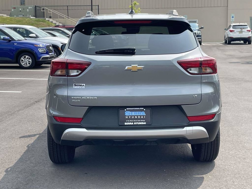 Used 2025 Chevrolet TrailBlazer LT AWD/4WD image 4