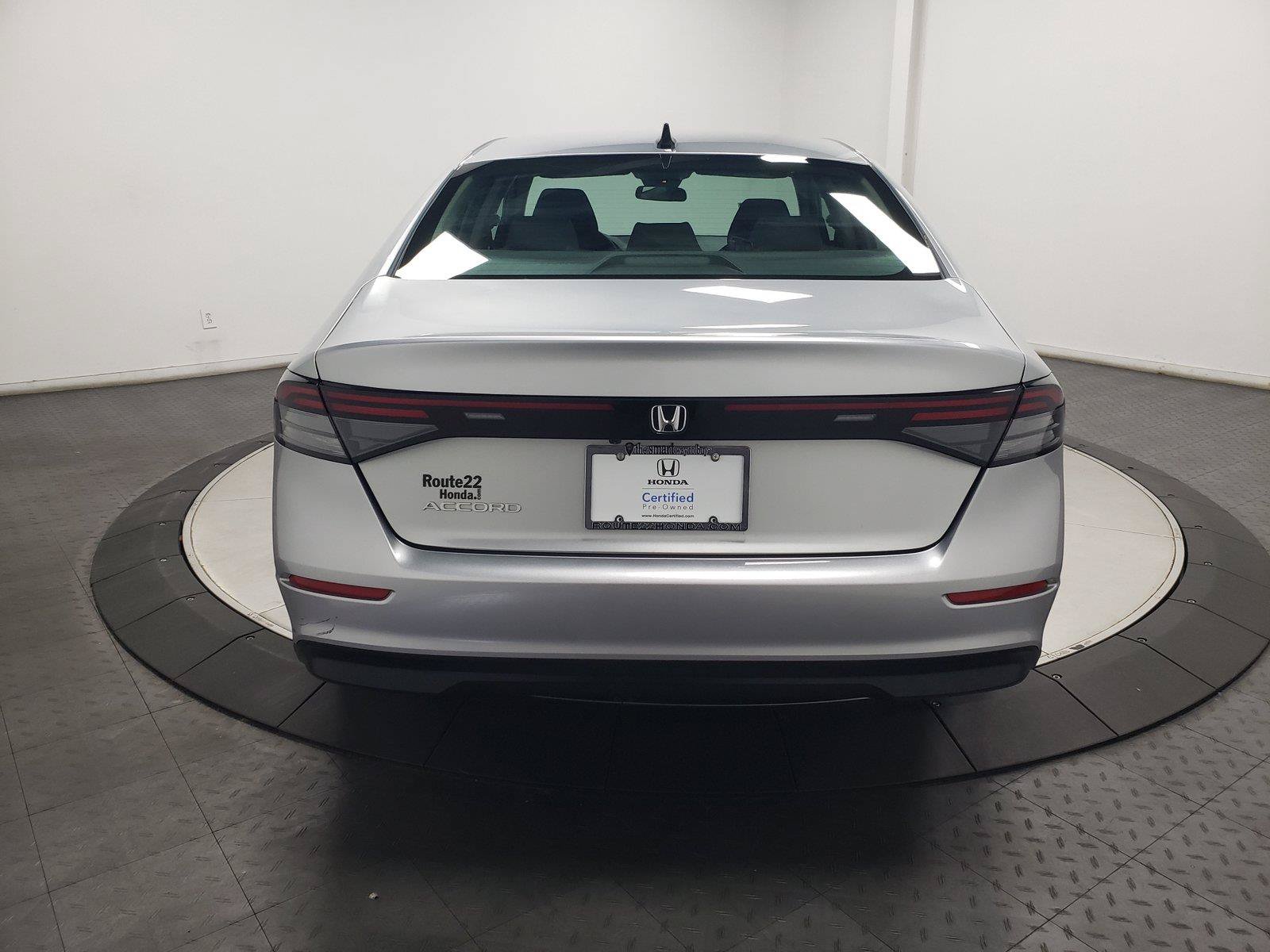 Used 2025 Honda Accord SE image 11