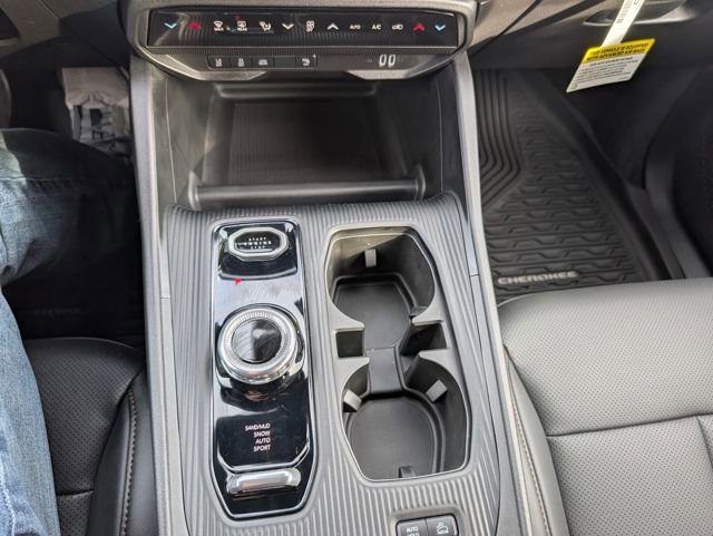 New 2026 Jeep Cherokee Limited image 17