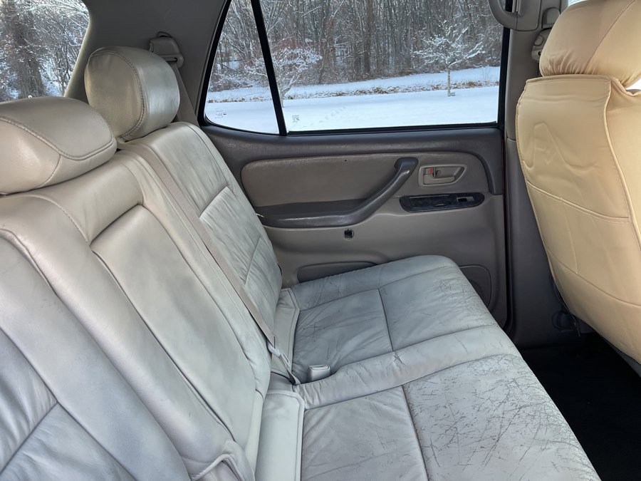 Used 2004 Toyota Sequoia SR5 AWD/4WD image 34