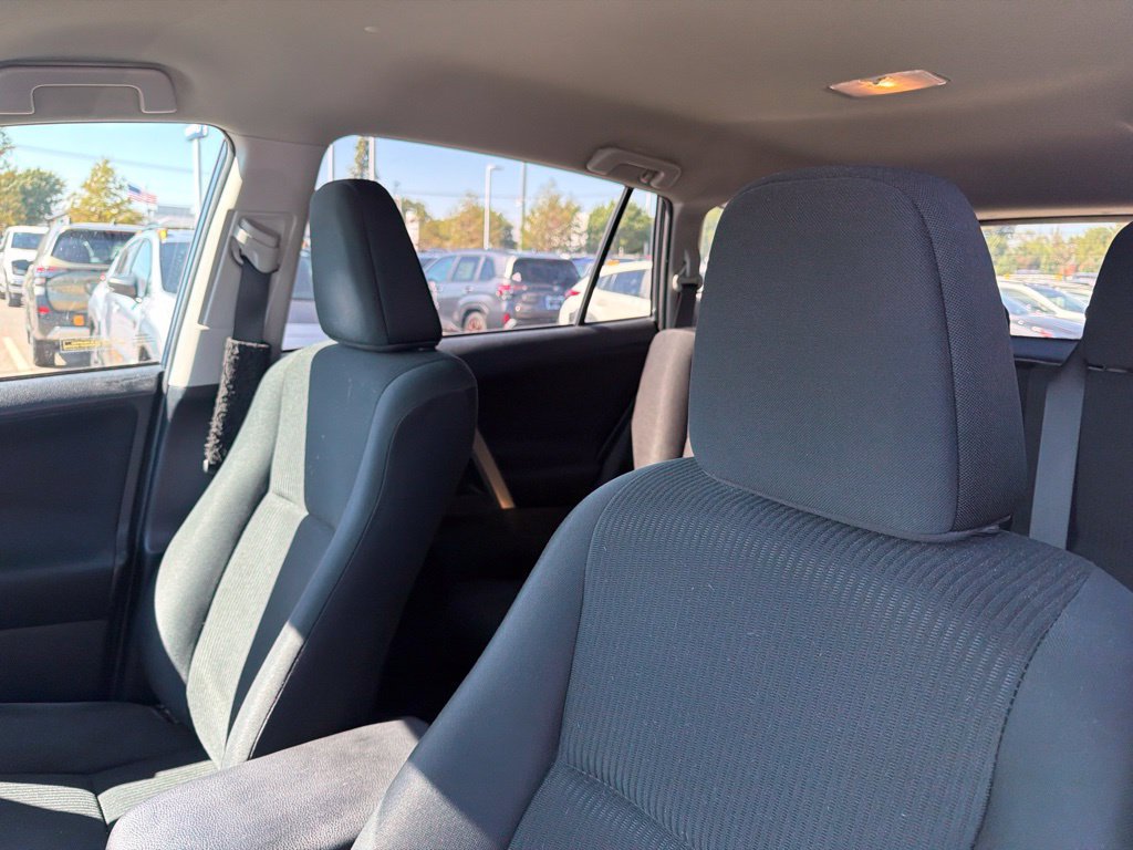 Used 2014 Toyota RAV4 LE FWD image 5