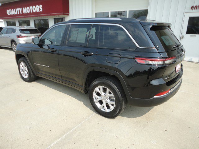 Used 2022 Jeep Grand Cherokee Limited AWD/4WD image 13