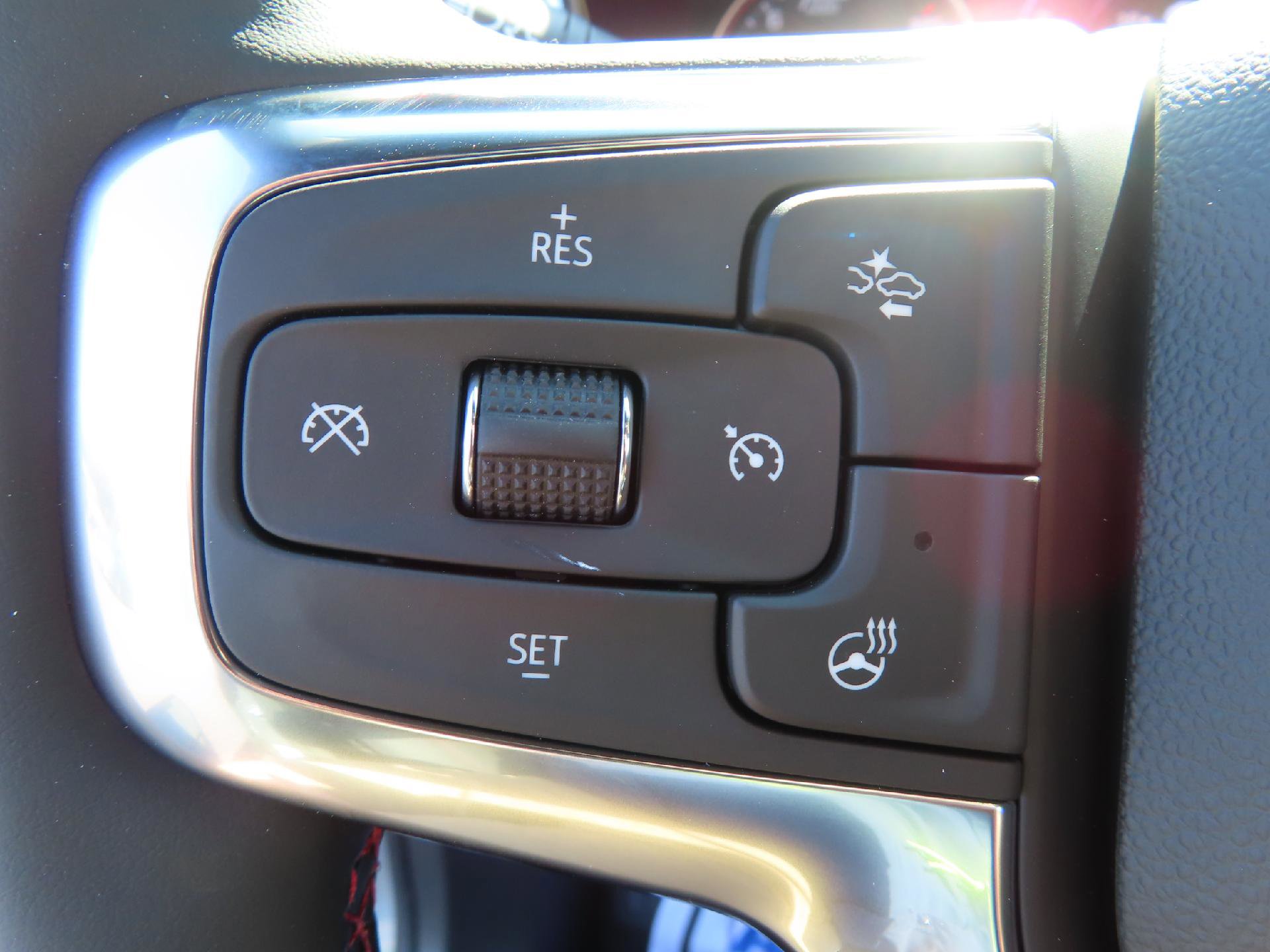 New 2025 Chevrolet Blazer RS w/ Driver Confidence II Package image 18