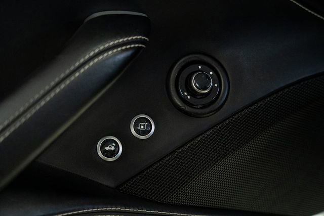 Used 2016 Ferrari California T RWD image 73