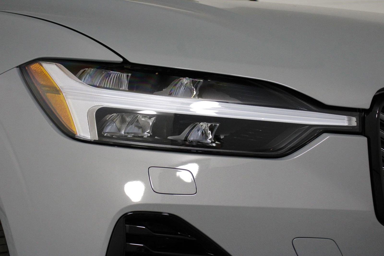 New 2026 Volvo XC60 T8 Plus w/ Protection Package Premier image 14