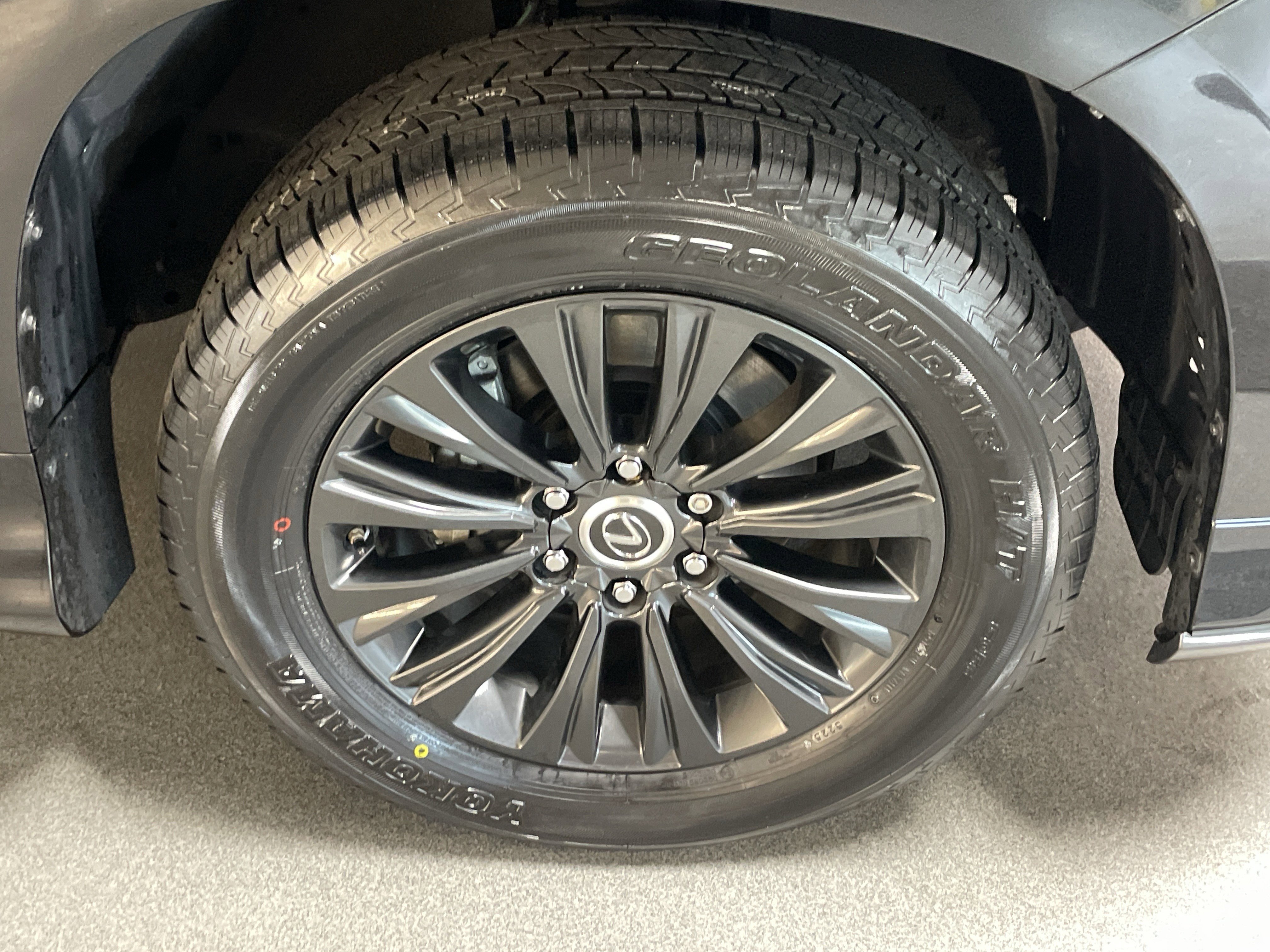 Used 2023 Lexus GX 460 Luxury w/ Sport Design Package AWD/4WD image 13