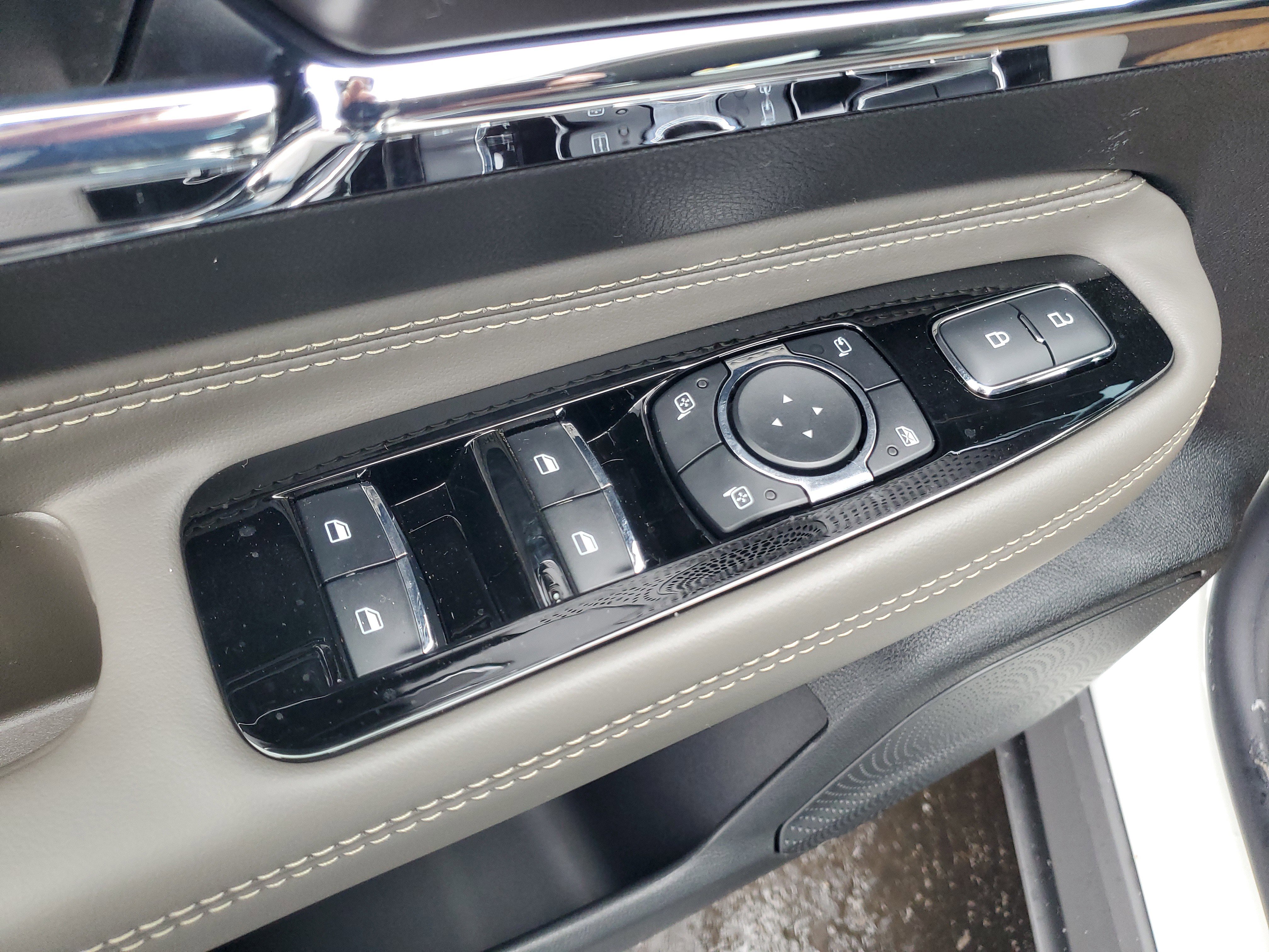 New 2026 Lincoln Corsair Premiere image 10