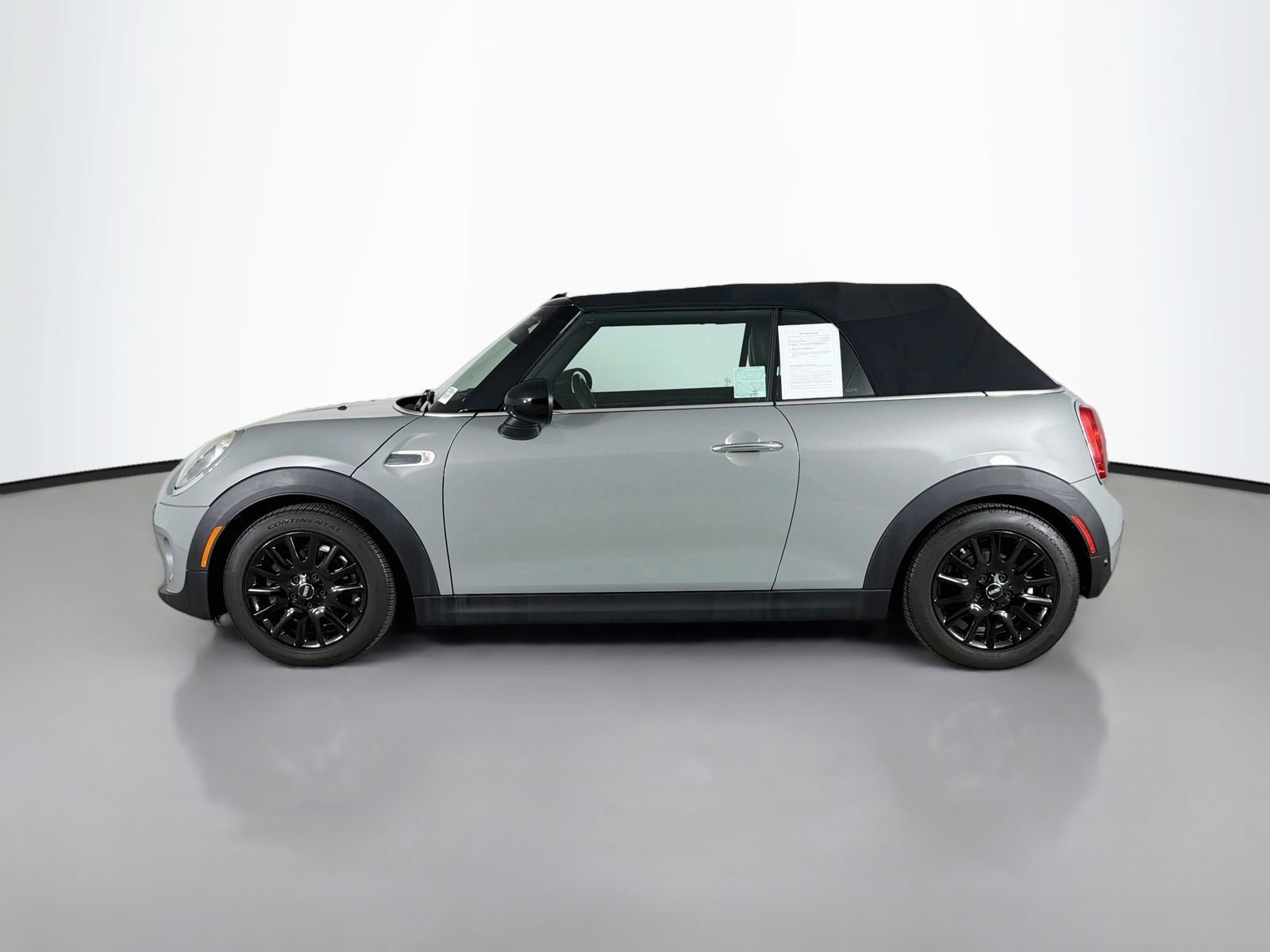 Used 2018 MINI Cooper Convertible FWD image 4