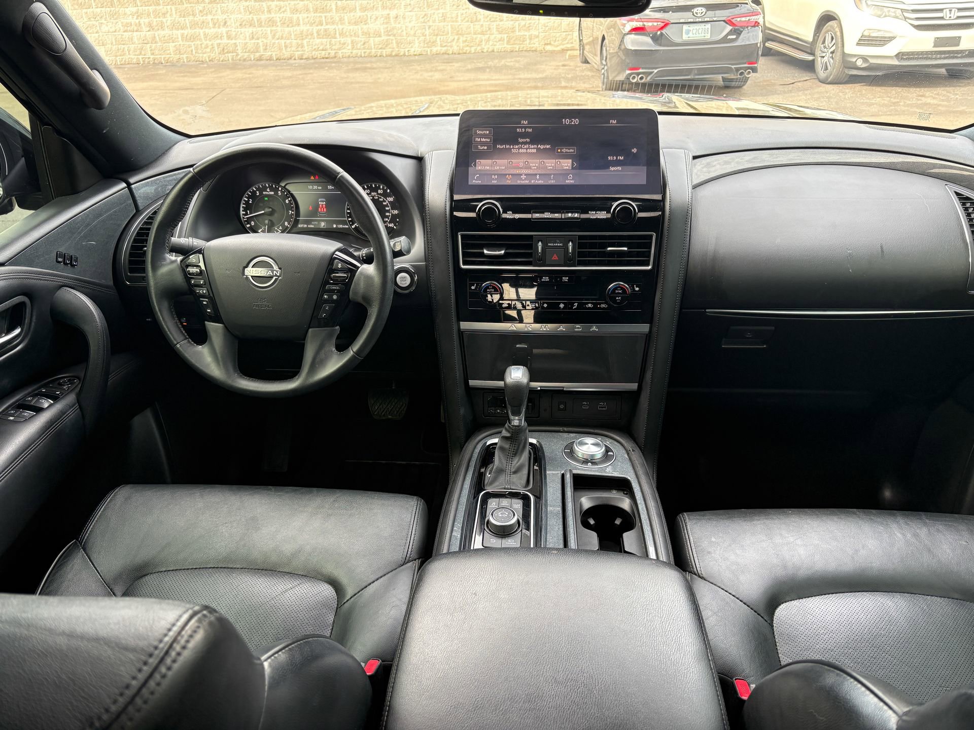 Used 2022 Nissan Armada SL w/ Midnight Edition Package image 2