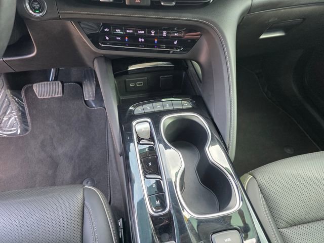 Used 2023 Buick Envision Essence AWD/4WD image 21