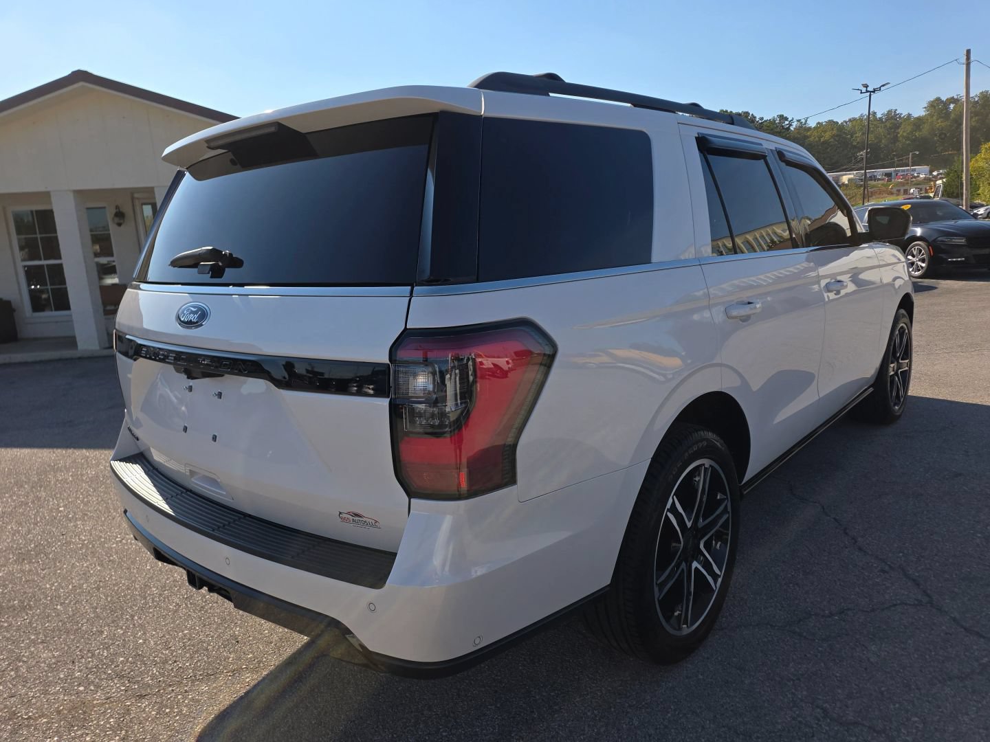 Used 2019 Ford Expedition Limited w/ Equipment Group 303A AWD/4WD image 5