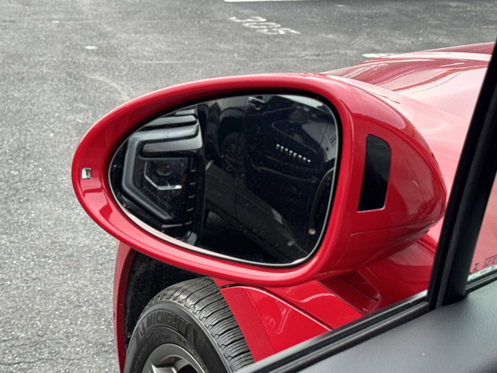 Used 2022 Porsche Macan image 17