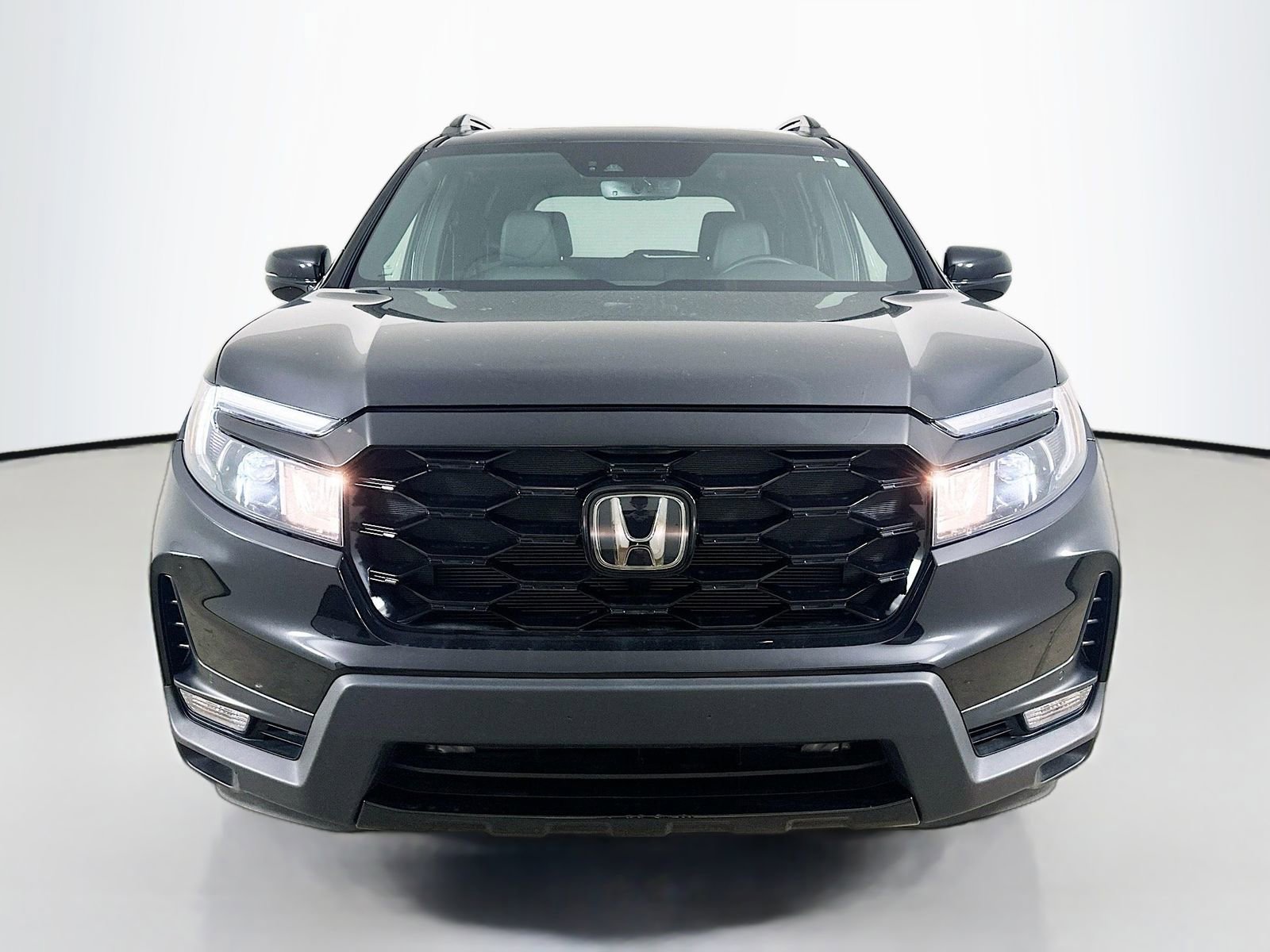 Used 2023 Honda Passport Elite image 2