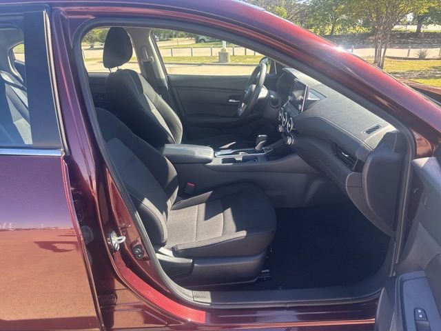 Used 2025 Nissan Sentra SV image 10