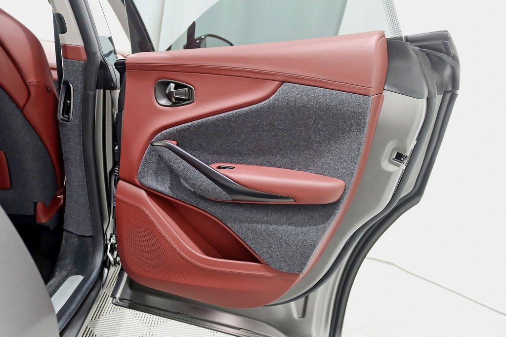 Used 2021 Aston Martin DBX image 43