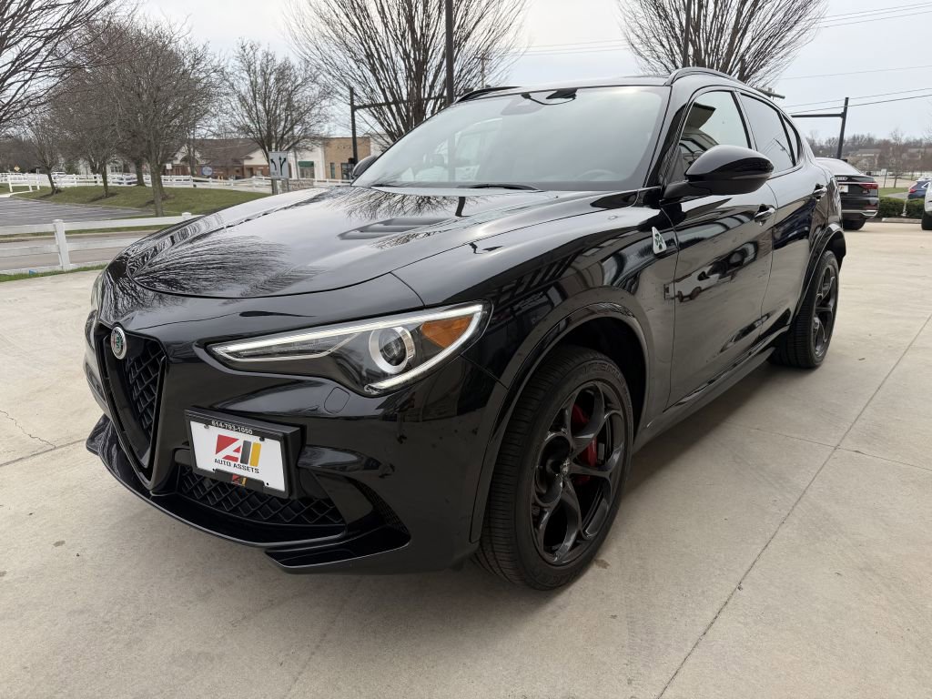 Used 2022 Alfa Romeo Stelvio Quadrifoglio w/ Active Assist Plus Package image 5
