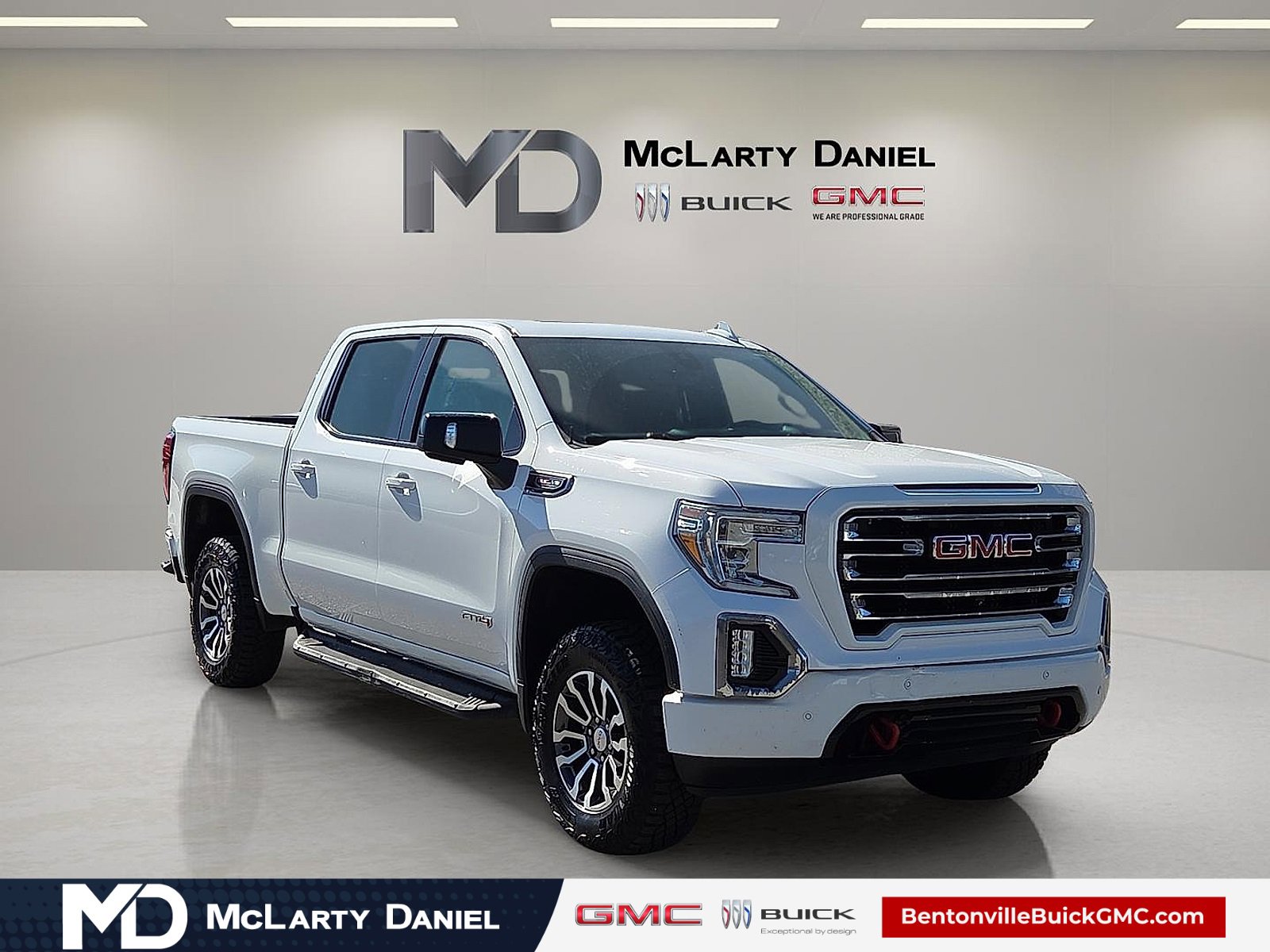 Used 2020 GMC Sierra 1500 AT4 w/ AT4 Premium Package image 1