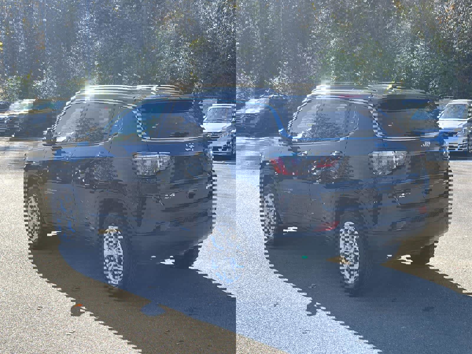 Used 2024 Jeep Compass Latitude image 3