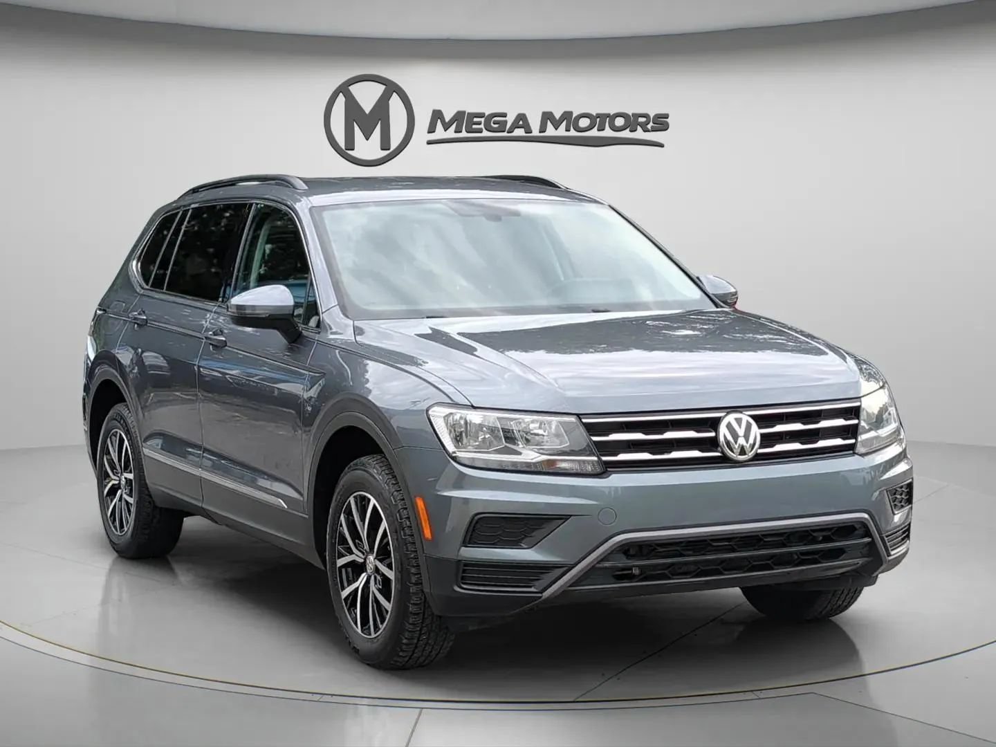 Used 2021 Volkswagen Tiguan SE FWD image 11