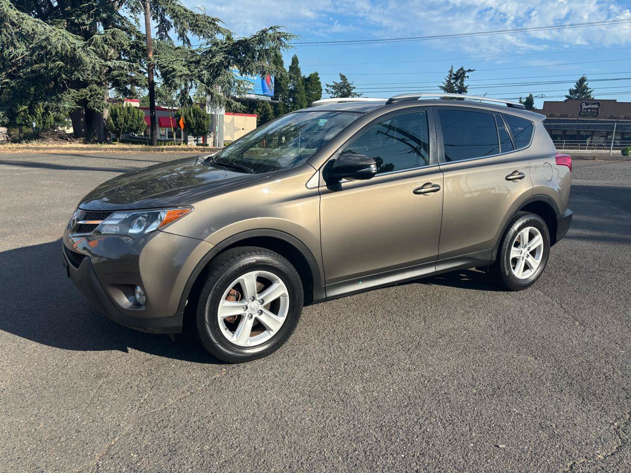 Used 2014 Toyota RAV4 XLE AWD/4WD image 32
