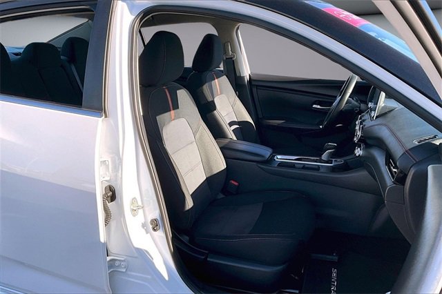 Certified 2025 Nissan Sentra SR image 27