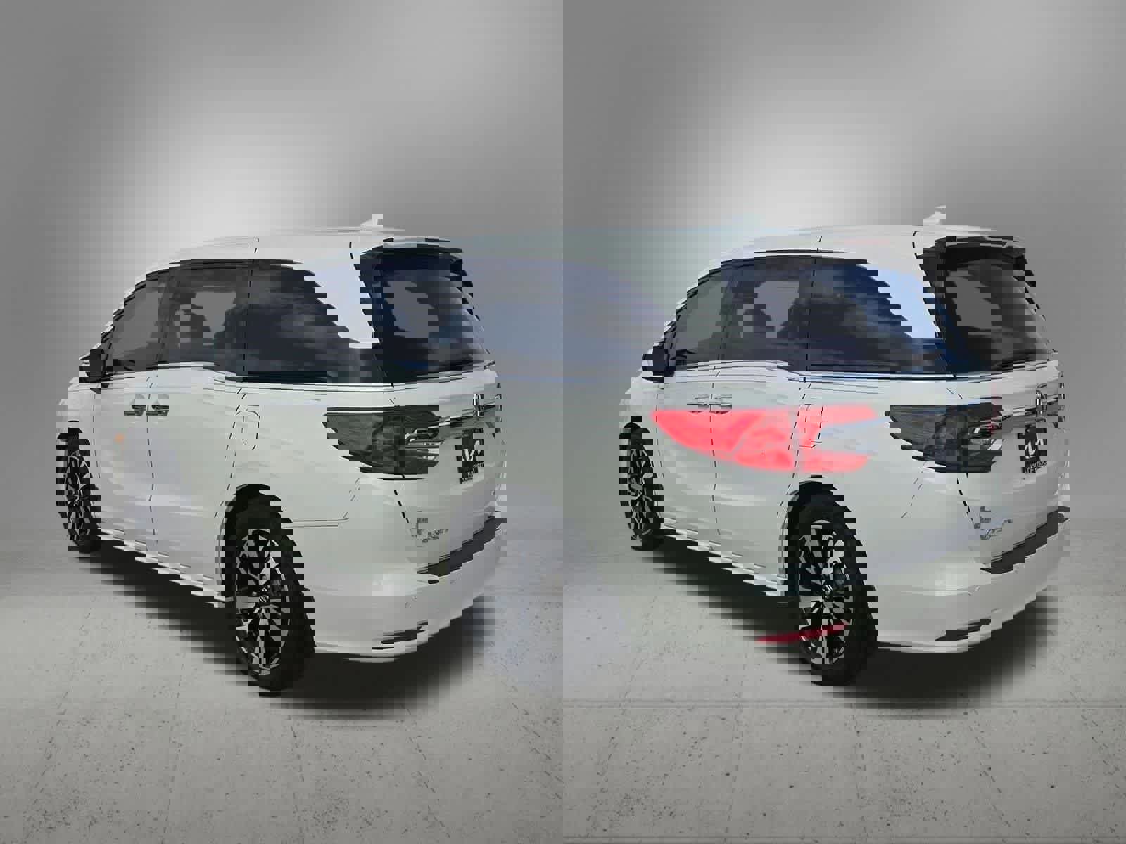 Used 2019 Honda Odyssey Elite image 4