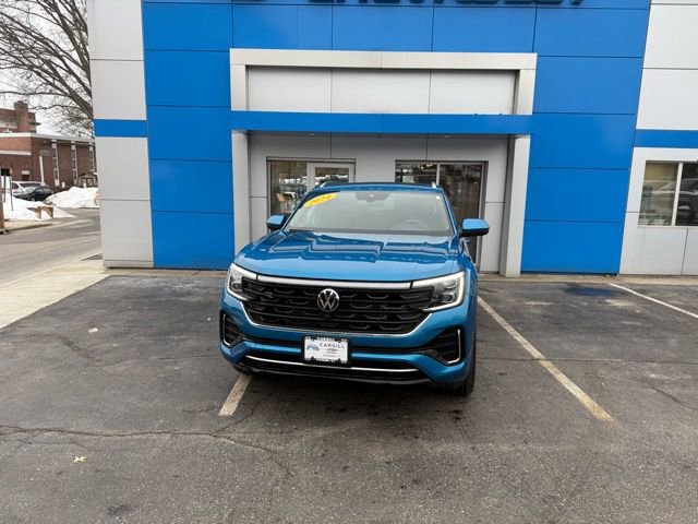 Used 2024 Volkswagen Atlas Cross Sport SEL Premium R-Line image 2