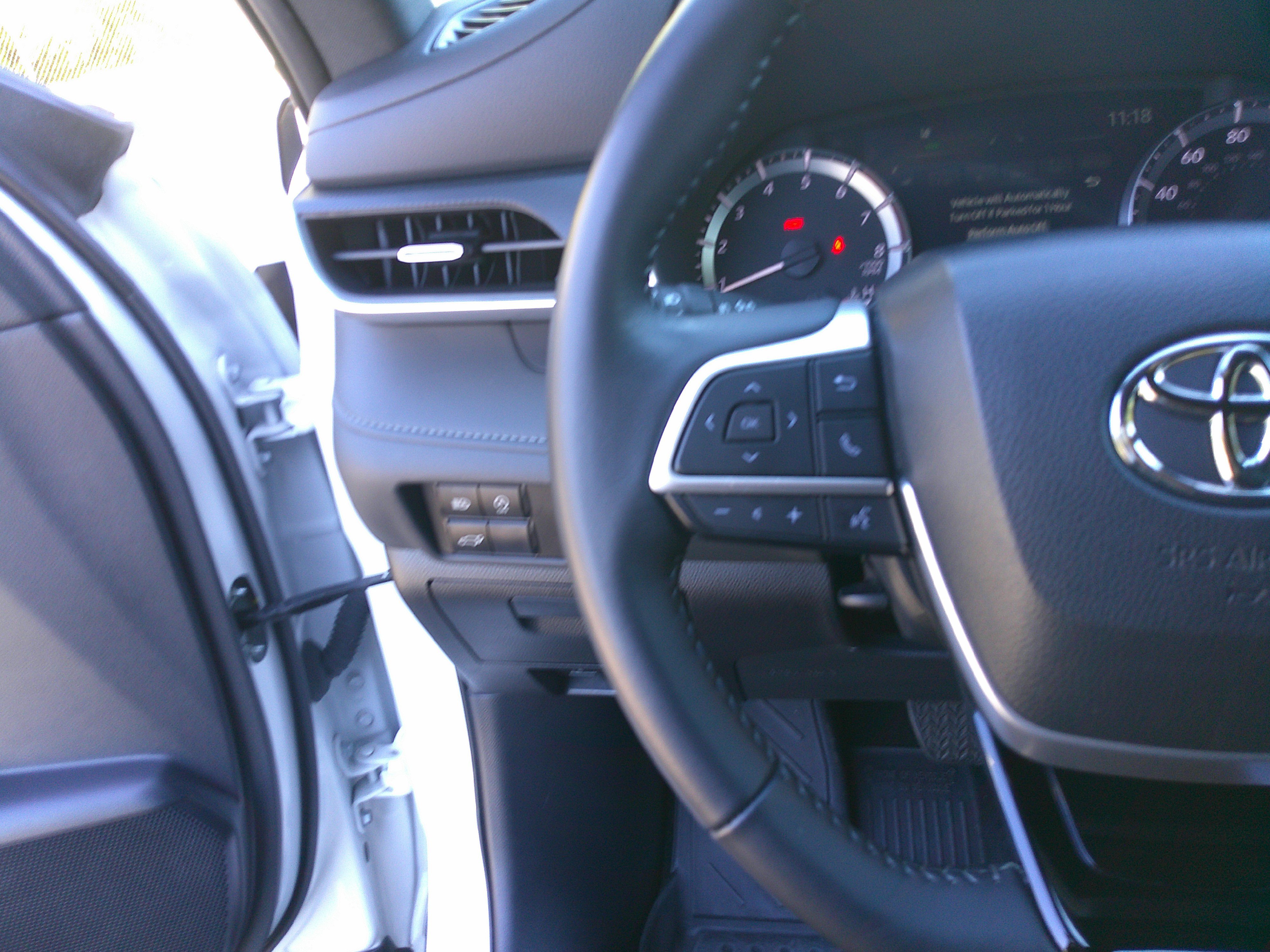 Used 2024 Toyota Highlander XSE image 20