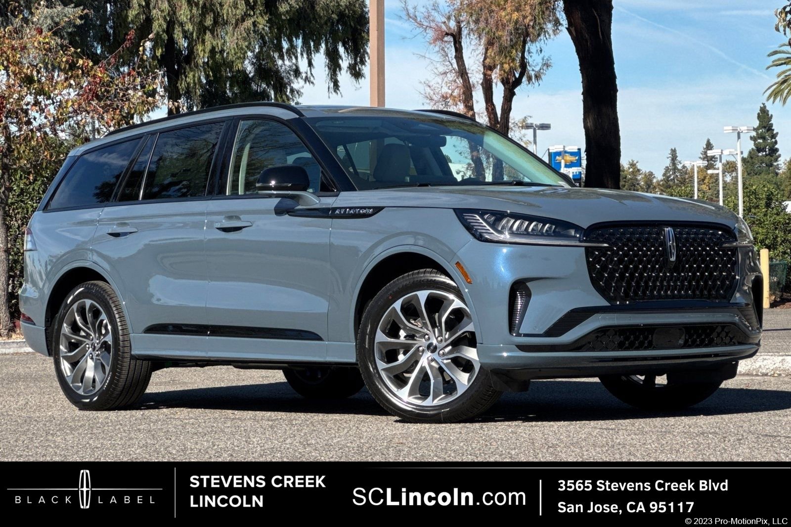 New 2026 Lincoln Aviator AWD w/ Jet Appearance Package