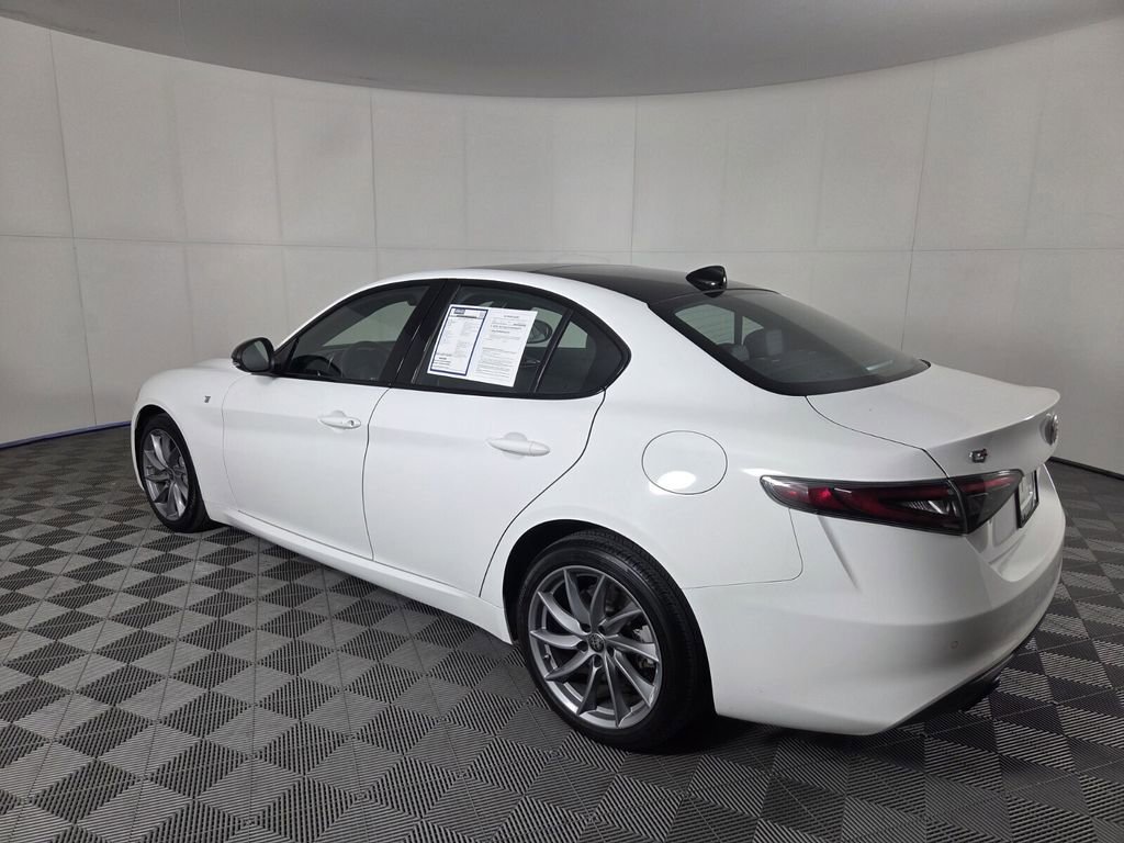 Used 2024 Alfa Romeo Giulia Ti w/ Active Assist Plus Package image 7