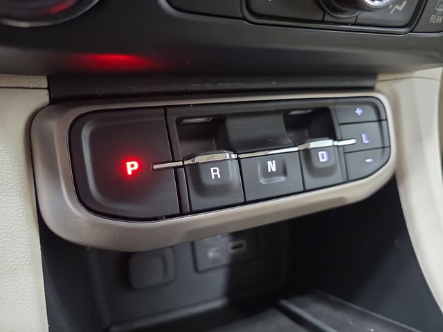 Used 2021 GMC Acadia Denali w/ Denali Technology Package image 22