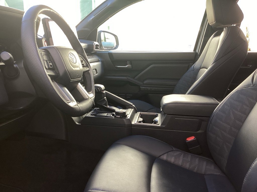 Used 2024 Toyota Tacoma TRD Off-Road image 4