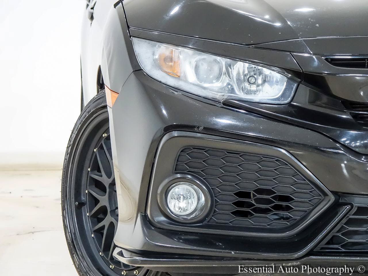 Used 2018 Honda Civic Sport image 6