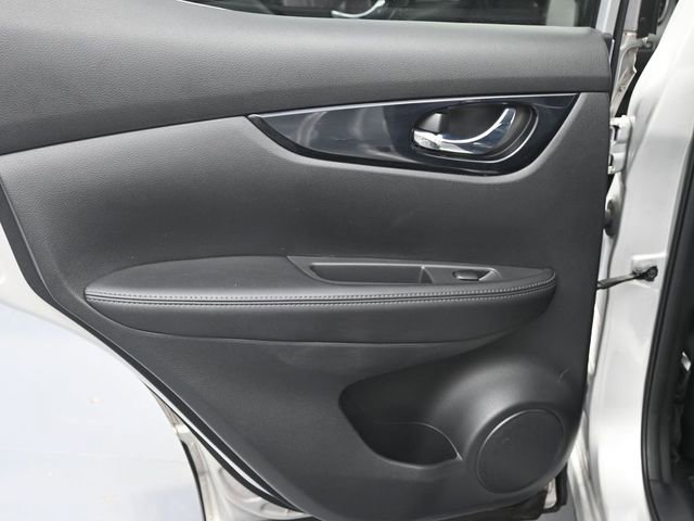 Used 2017 Nissan Rogue Sport SL image 20