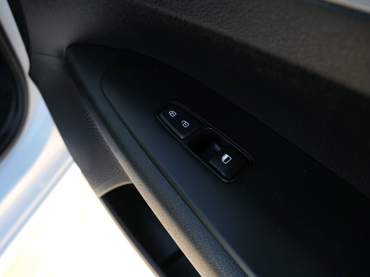 Used 2024 Kia Forte LXS image 25