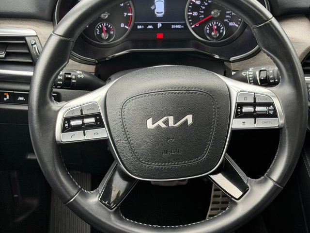 Used 2022 Kia Telluride SX w/ Towing Package FWD image 12