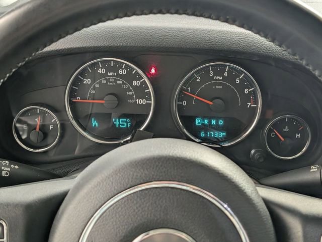 Used 2015 Jeep Wrangler Sport image 15