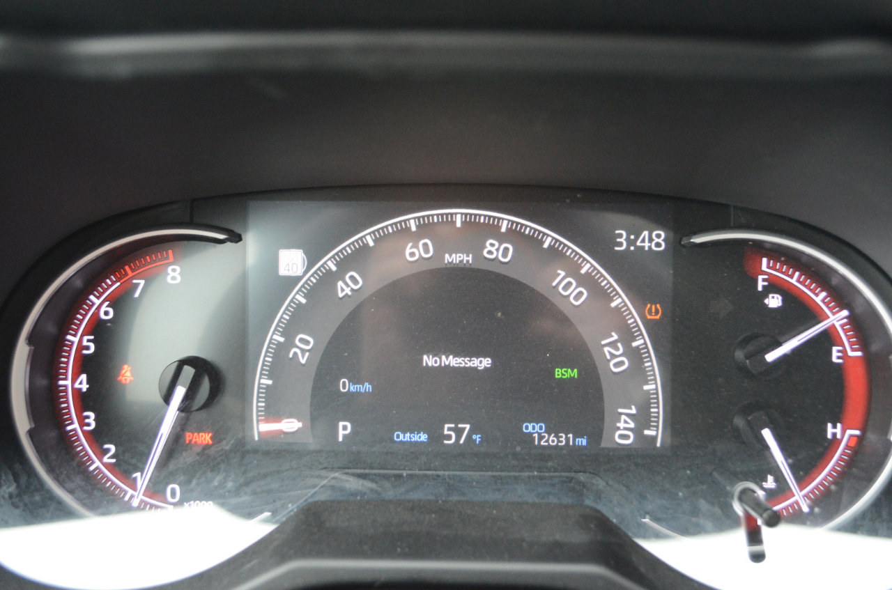 Used 2025 Toyota RAV4 XLE Premium image 30