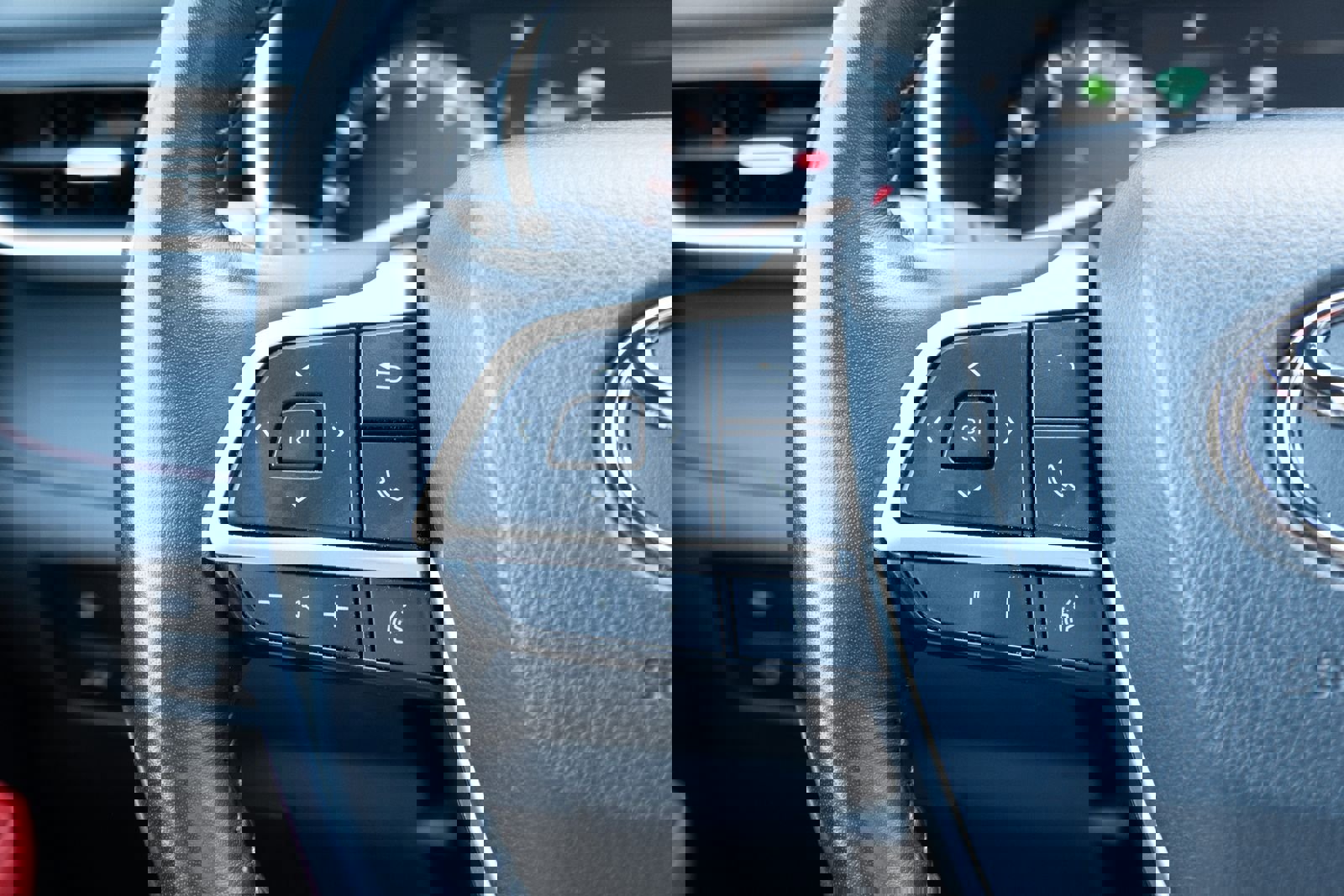 Used 2022 Toyota Highlander XSE AWD/4WD image 7