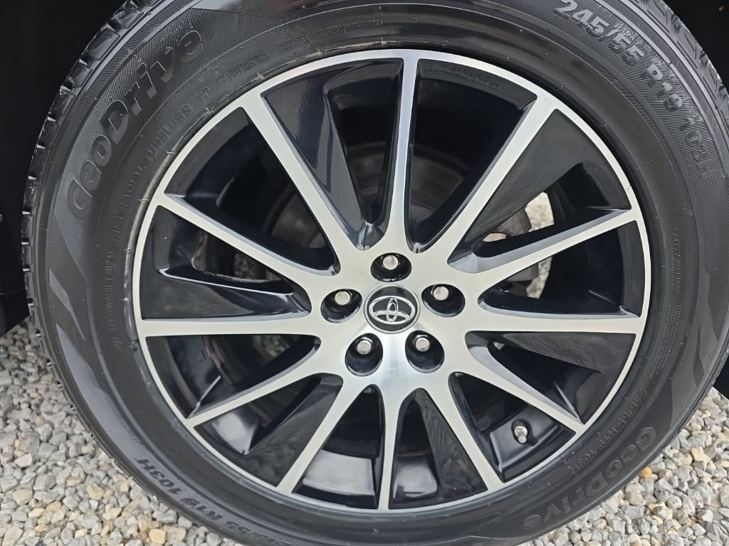 Certified 2018 Toyota Highlander SE image 10