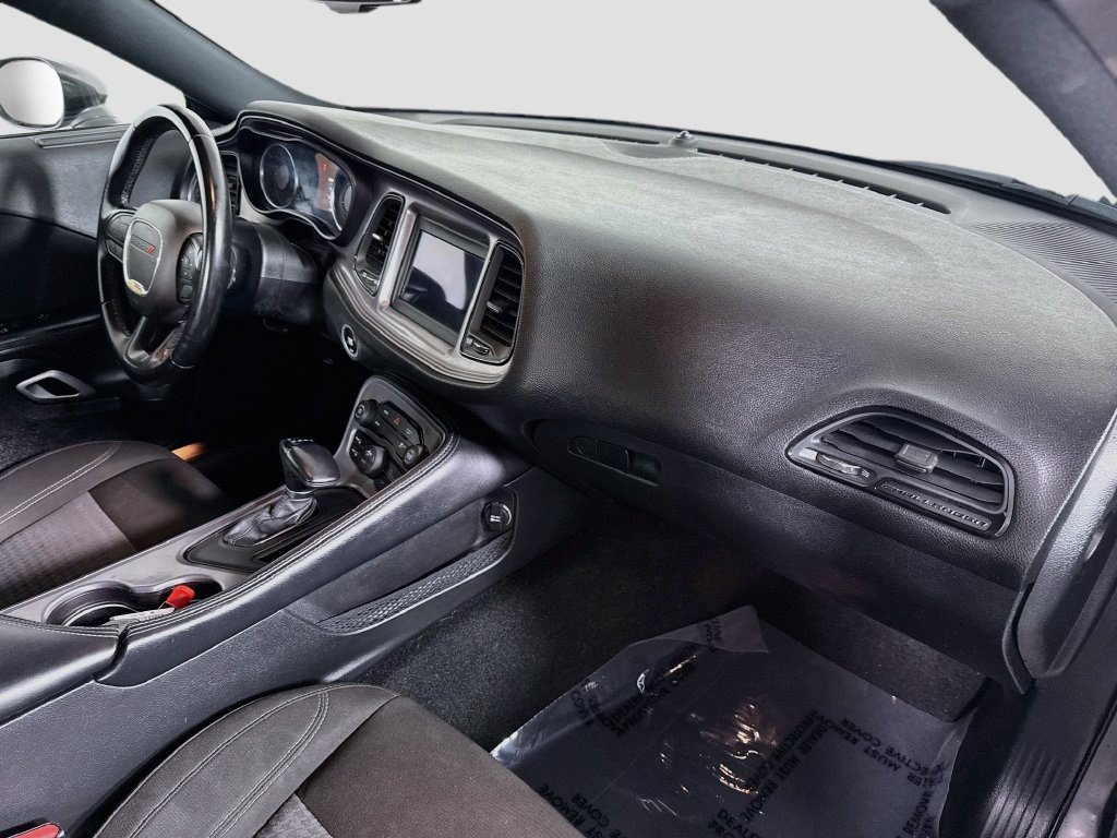 Used 2023 Dodge Challenger SXT RWD image 27