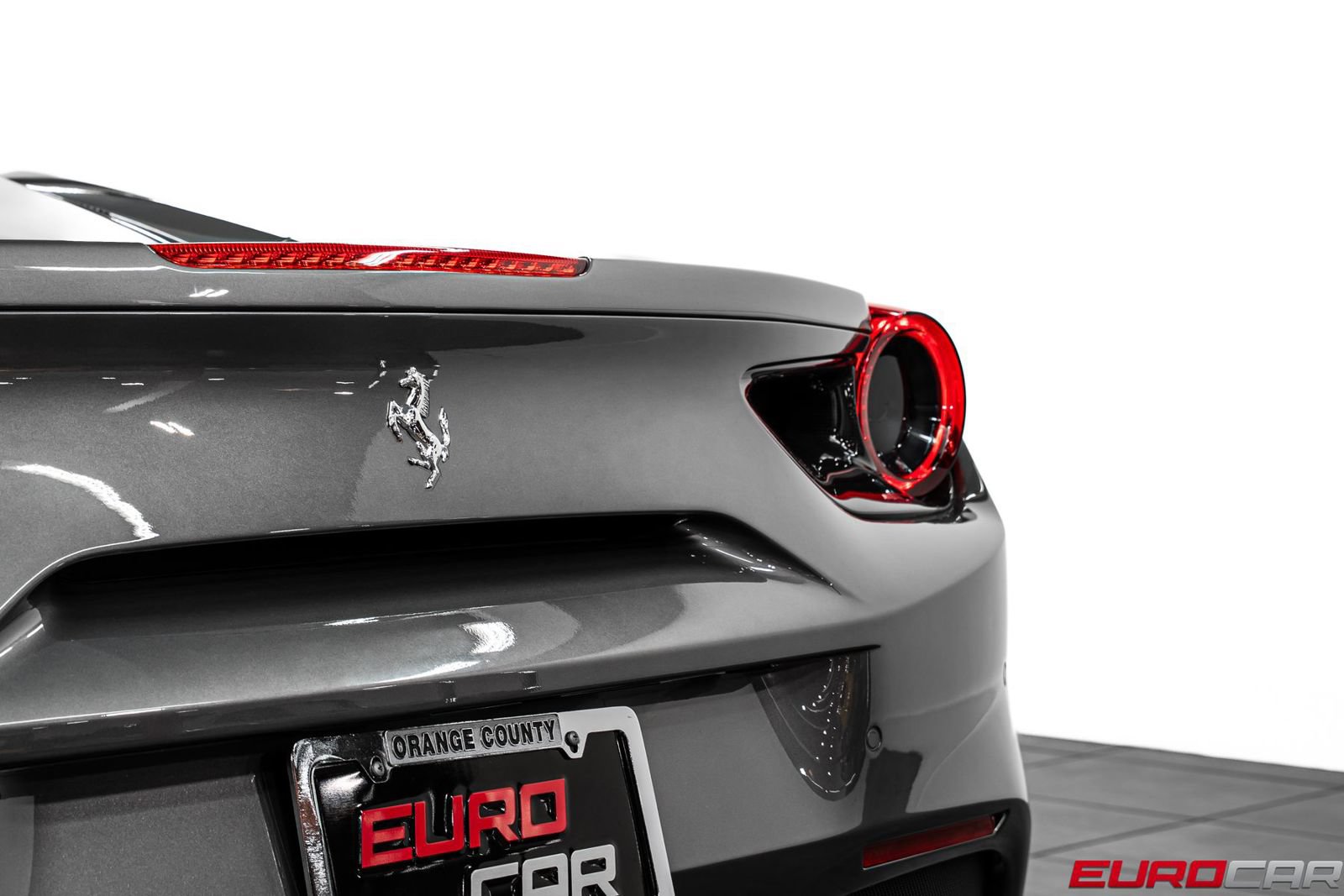 Used 2018 Ferrari 488 GTB RWD image 24
