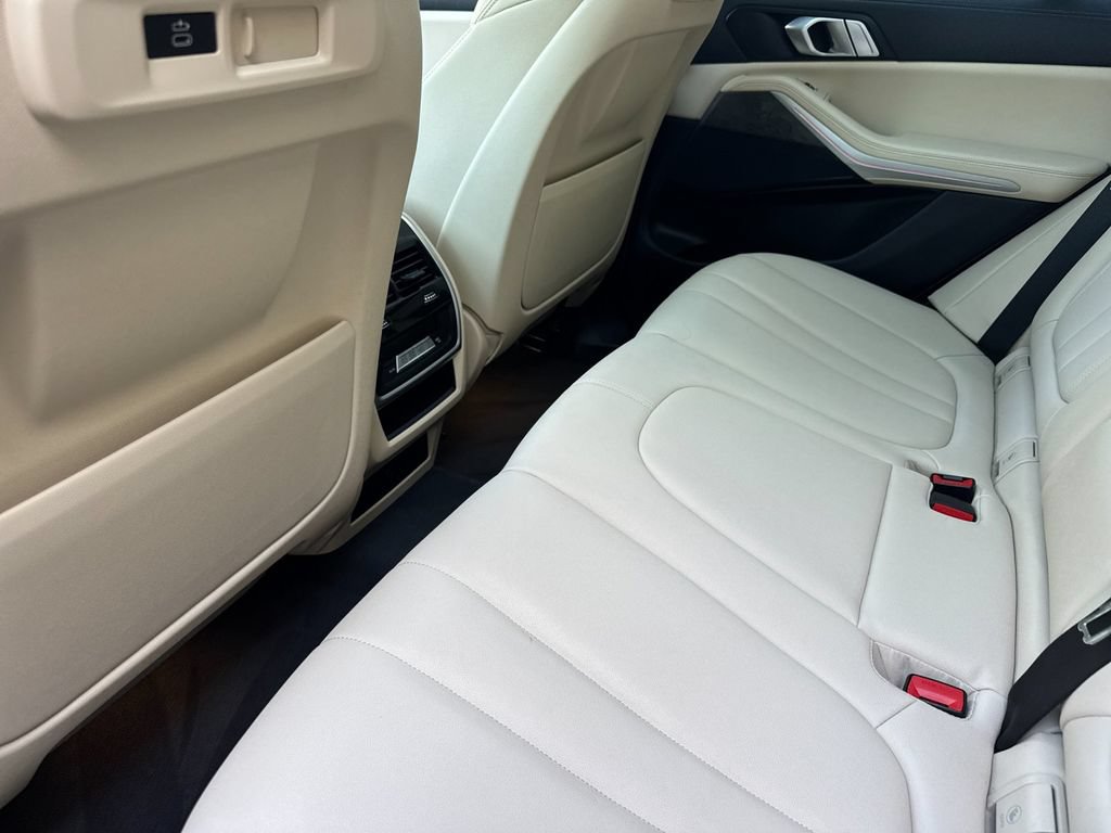 Used 2022 BMW X5 sDrive40i w/ Parking Assistance Package RWD image 17