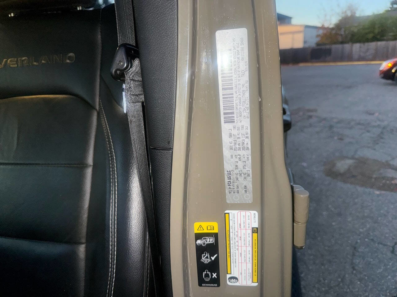 Used 2020 Jeep Gladiator Overland w/ Cold Weather Group AWD/4WD image 45