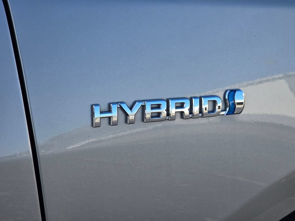 Used 2013 Toyota Camry LE FWD image 19