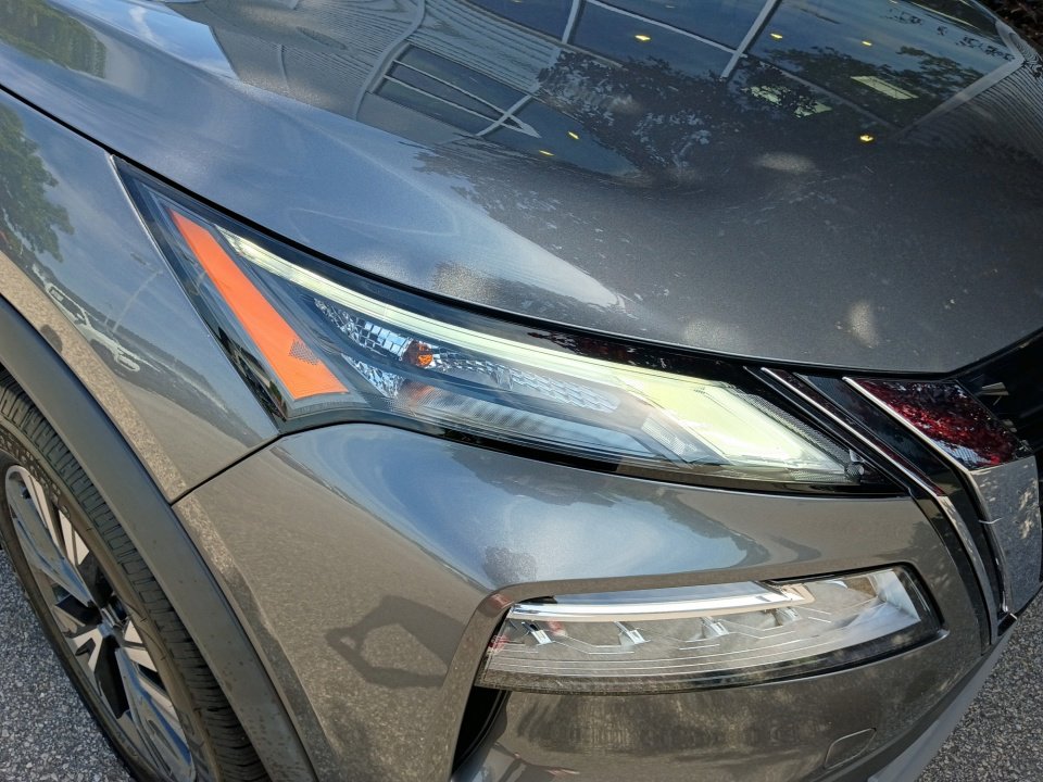 Used 2023 Nissan Rogue SV image 28