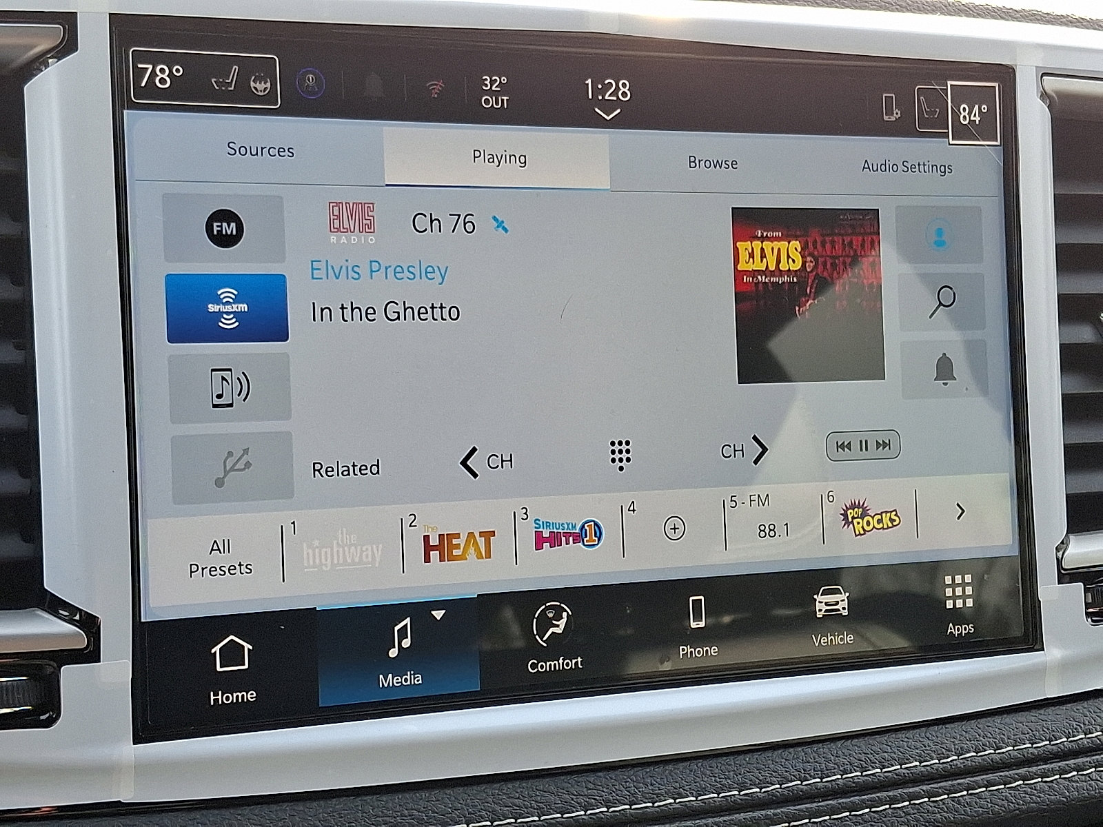 New 2026 Chrysler Pacifica Select image 12