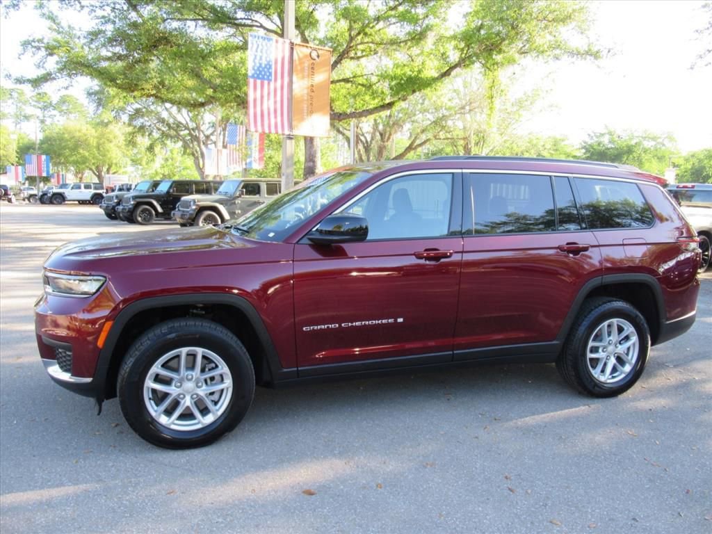 Used 2025 Jeep Grand Cherokee L Laredo w/ Luxury Tech Group I image 4