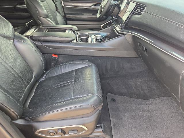 Used 2024 Jeep Wagoneer L 2WD w/ Premium Group I image 29